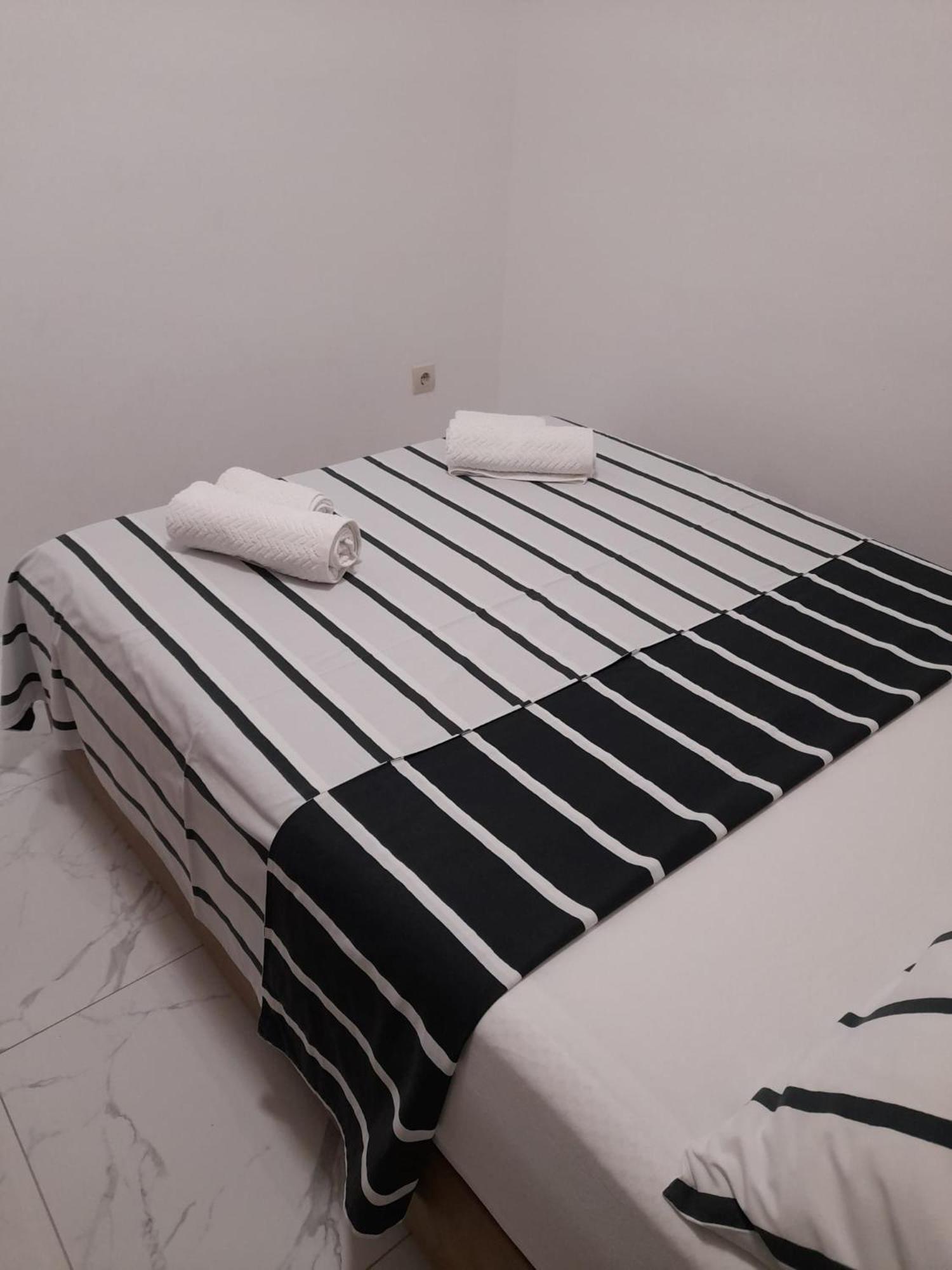 Apartment Malou Baska Voda