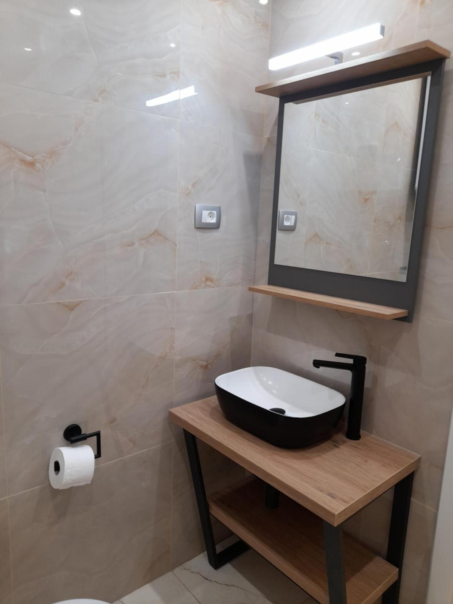 Malou Apartment *