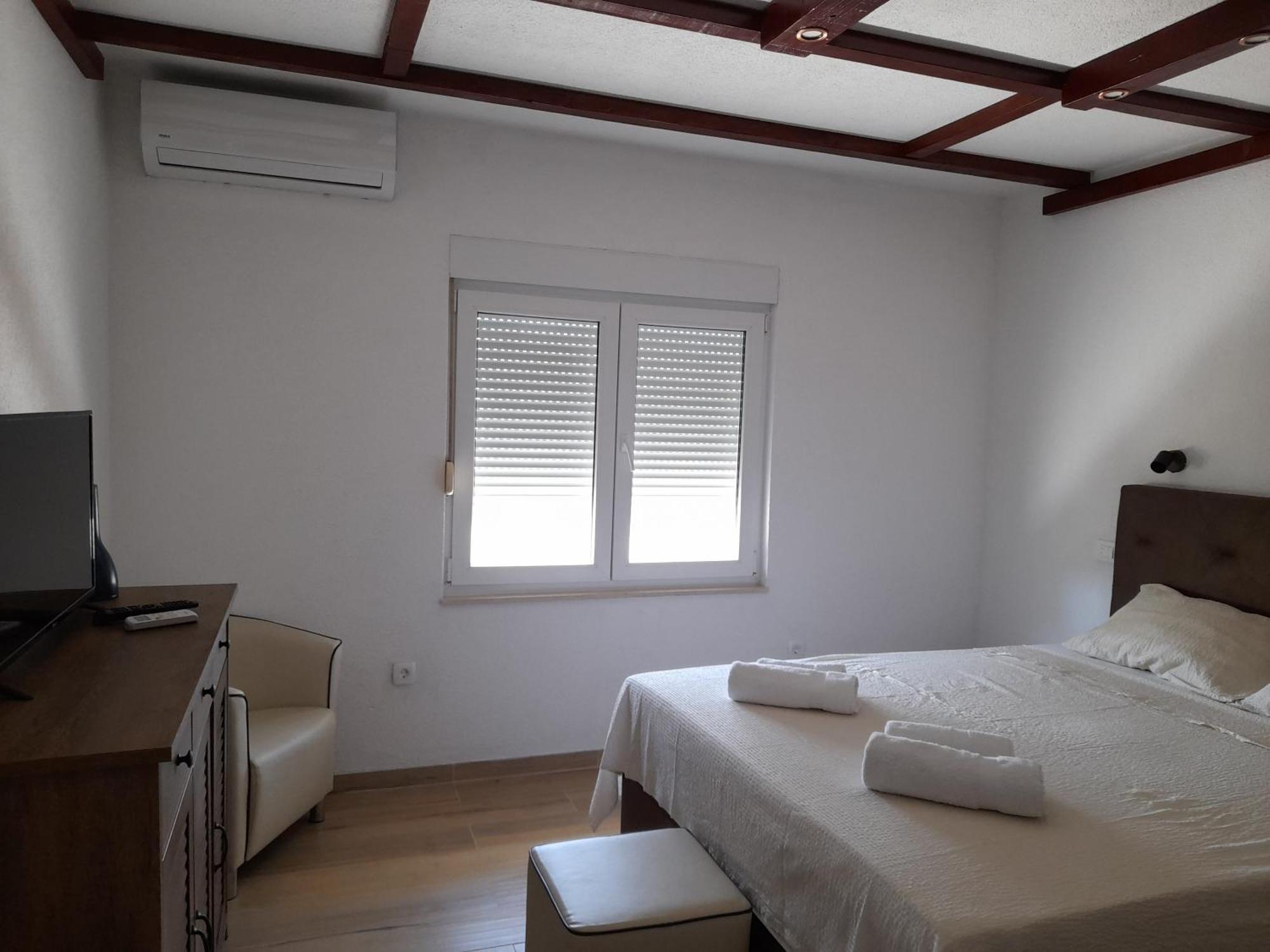 Malou Apartment