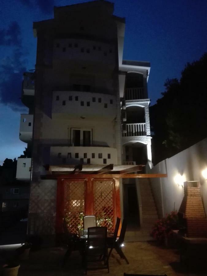 Apartment Malou *